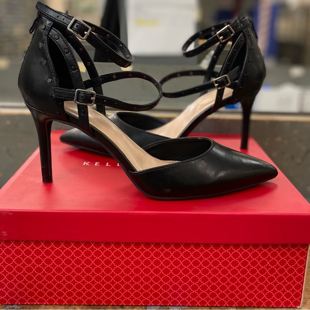 Black Women's Heels like new condition gently used one time.